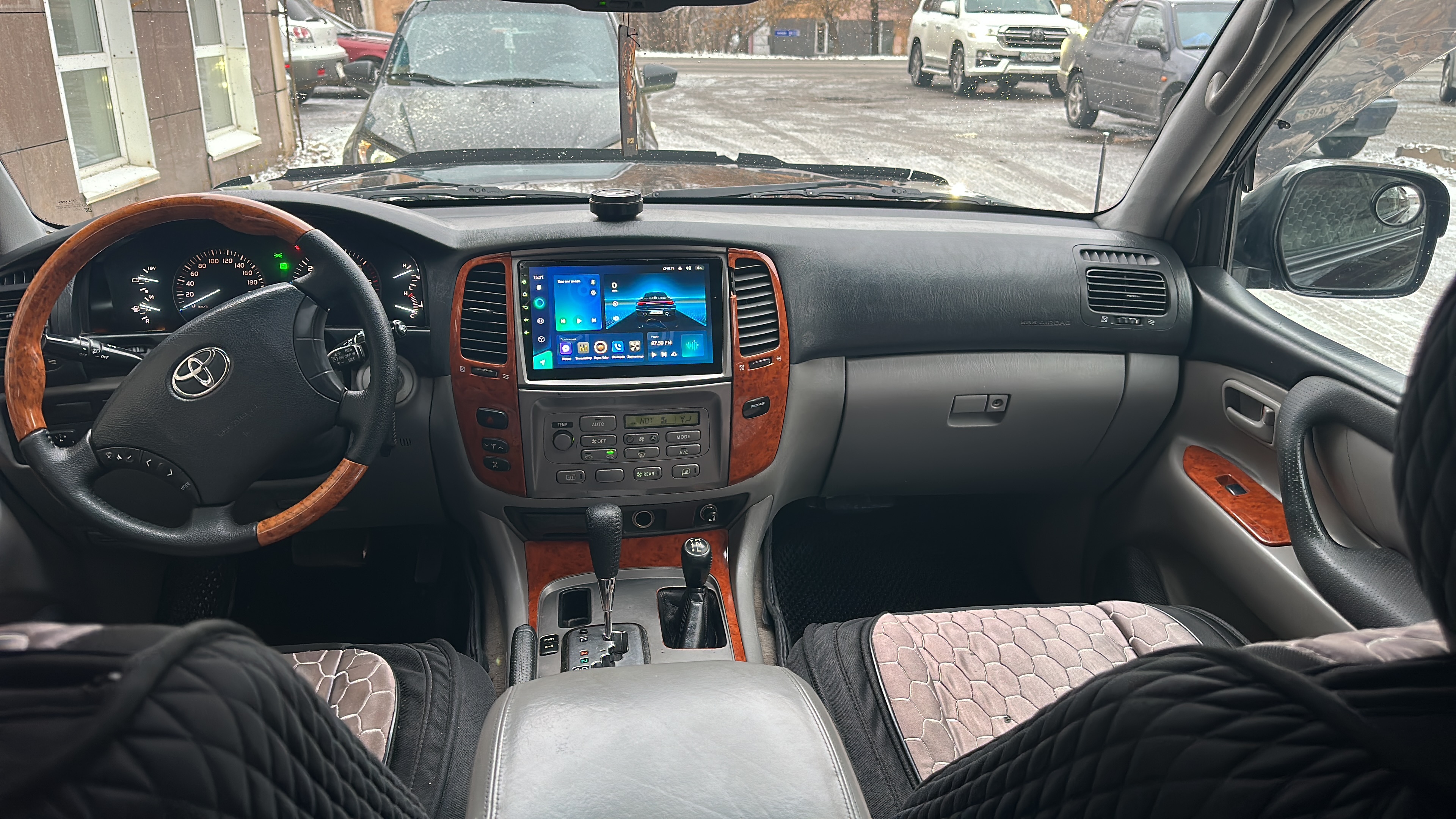 Toyota Land Cruiser 100