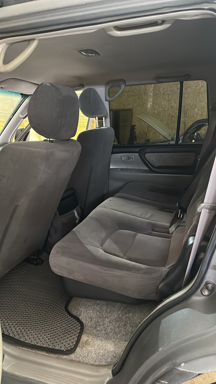 Toyota Land Cruiser 105